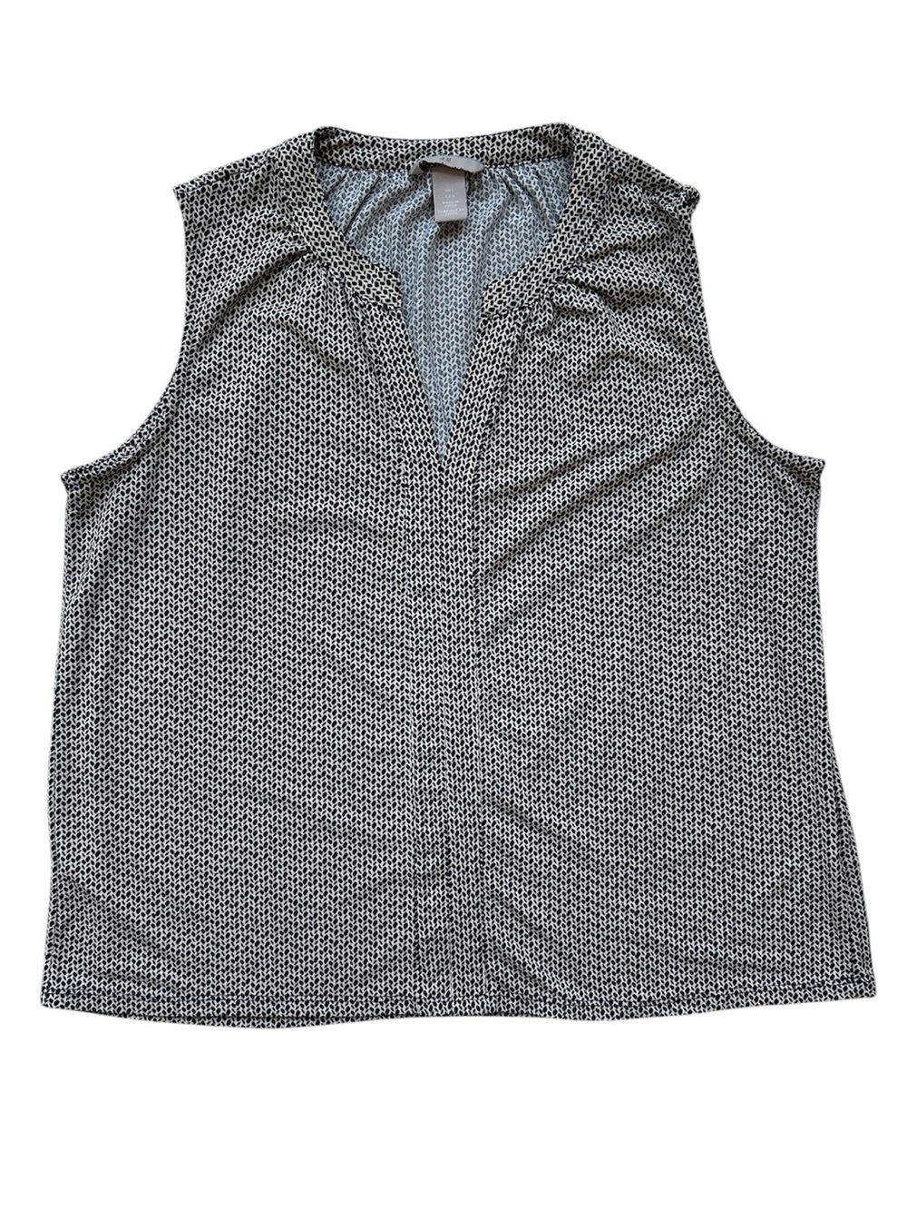 H&M V-Neck Geometric Print Sleeveless Top Size Large in GUC